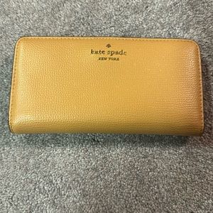 NWT Kate spade wallet
